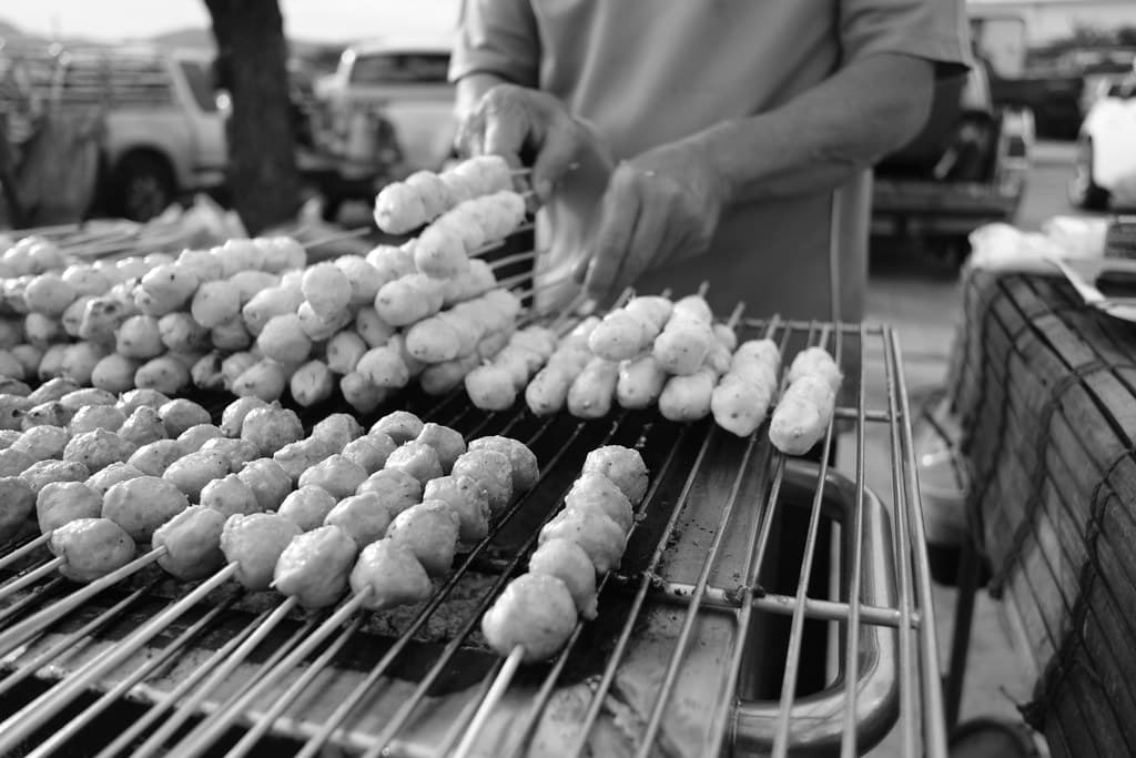 Essential Thai Phrases for Backpackers (2026 Guide)